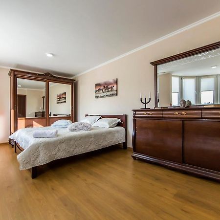קייב Super Comfort Flat For You Near The Metro. מראה חיצוני תמונה